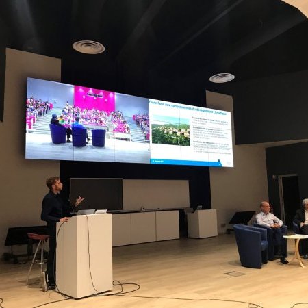 Les intervenants de la conférence